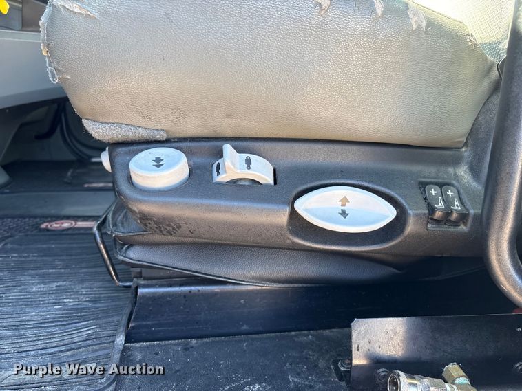 image for item FG2693 2018 Kenworth T680 semi truck