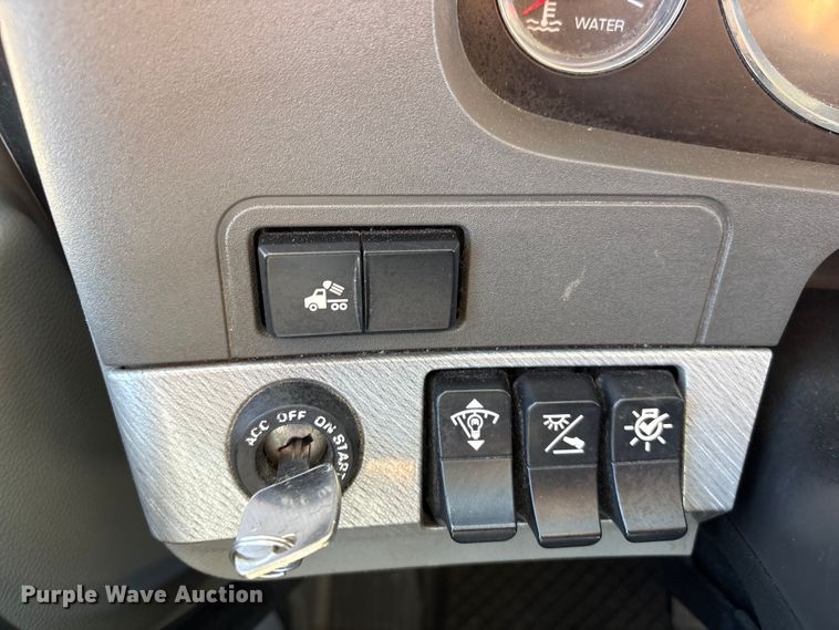 image for item FG2693 2018 Kenworth T680 semi truck