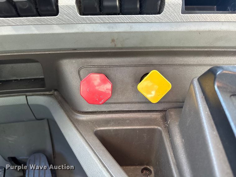 image for item FG2693 2018 Kenworth T680 semi truck