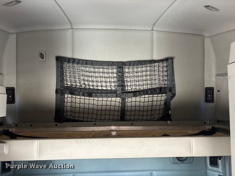 image for item FG2693 2018 Kenworth T680 semi truck