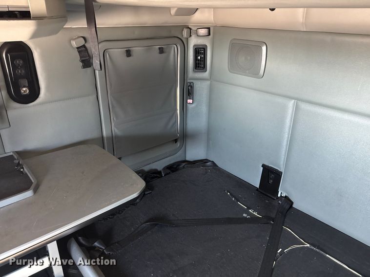 image for item FG2693 2018 Kenworth T680 semi truck