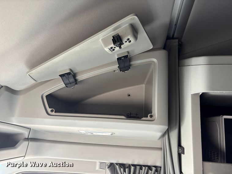 image for item FG2693 2018 Kenworth T680 semi truck