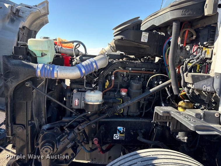 image for item FG2693 2018 Kenworth T680 semi truck