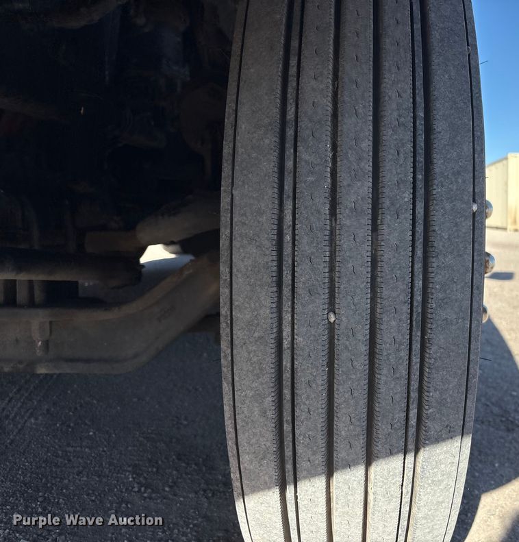 image for item FG2693 2018 Kenworth T680 semi truck