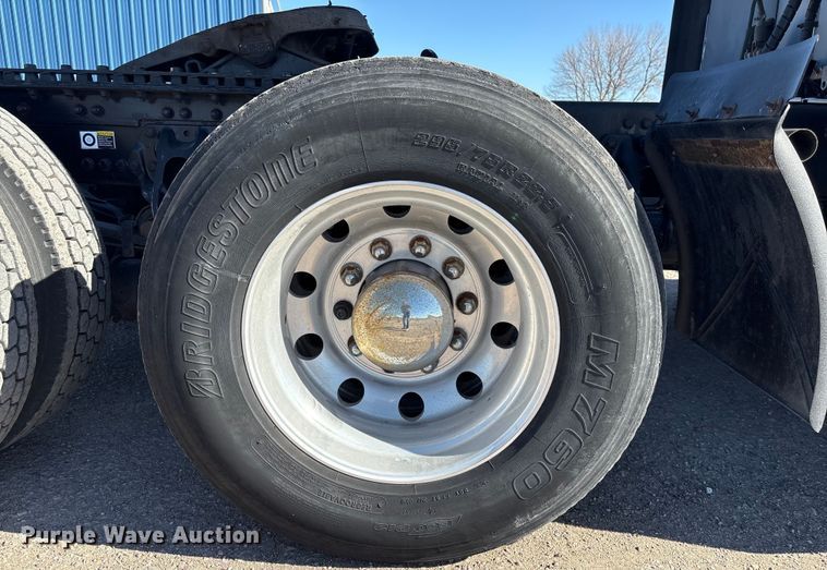 image for item FG2693 2018 Kenworth T680 semi truck