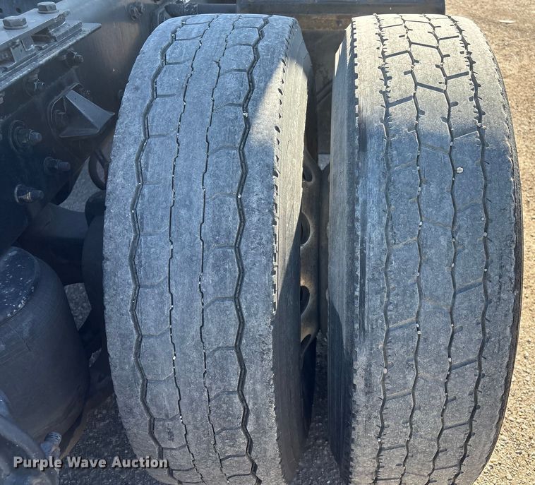 image for item FG2693 2018 Kenworth T680 semi truck