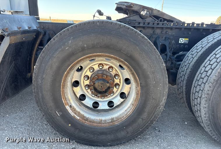 image for item FG2693 2018 Kenworth T680 semi truck