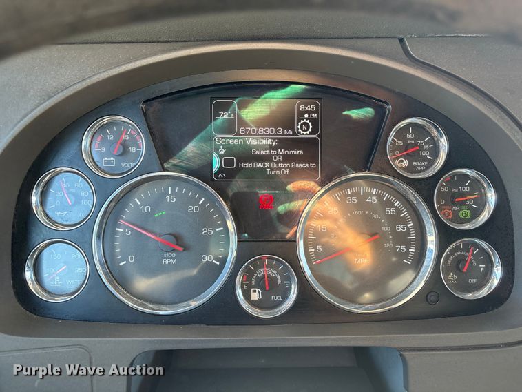 image for item FG2693 2018 Kenworth T680 semi truck