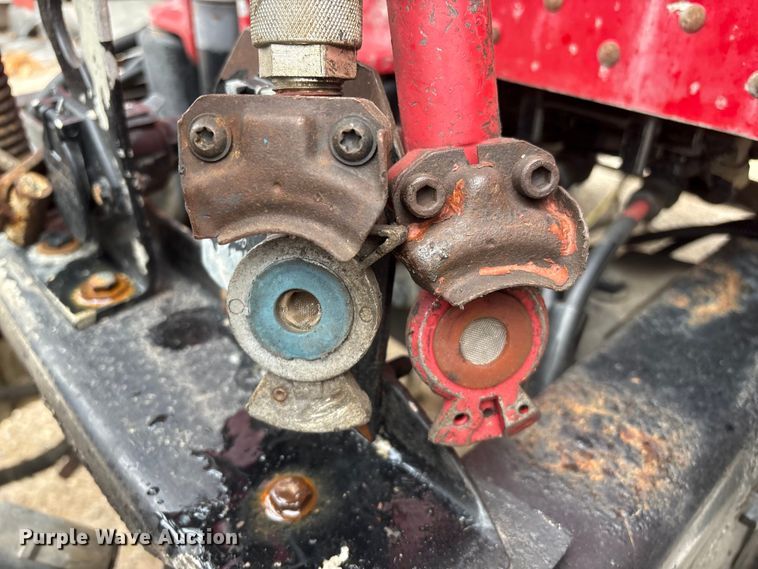 image for item FG2721 2002 Peterbilt 357 semi truck