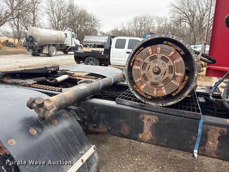 image for item FG2721 2002 Peterbilt 357 semi truck