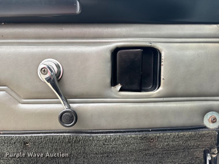 image for item FG2721 2002 Peterbilt 357 semi truck