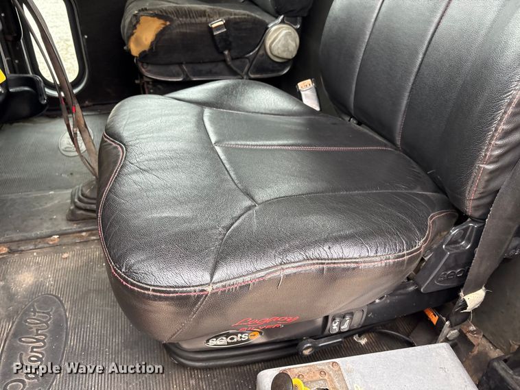 image for item FG2721 2002 Peterbilt 357 semi truck