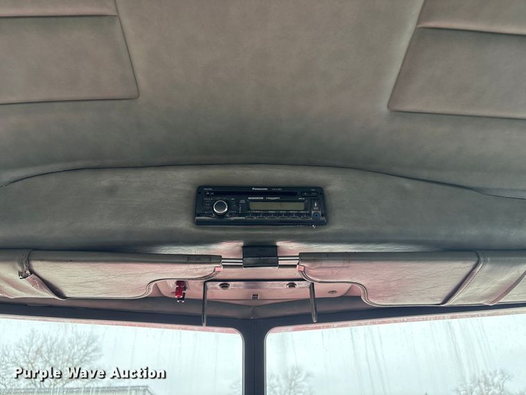 image for item FG2721 2002 Peterbilt 357 semi truck