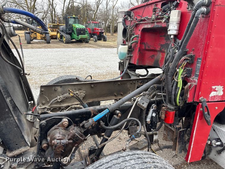 image for item FG2721 2002 Peterbilt 357 semi truck