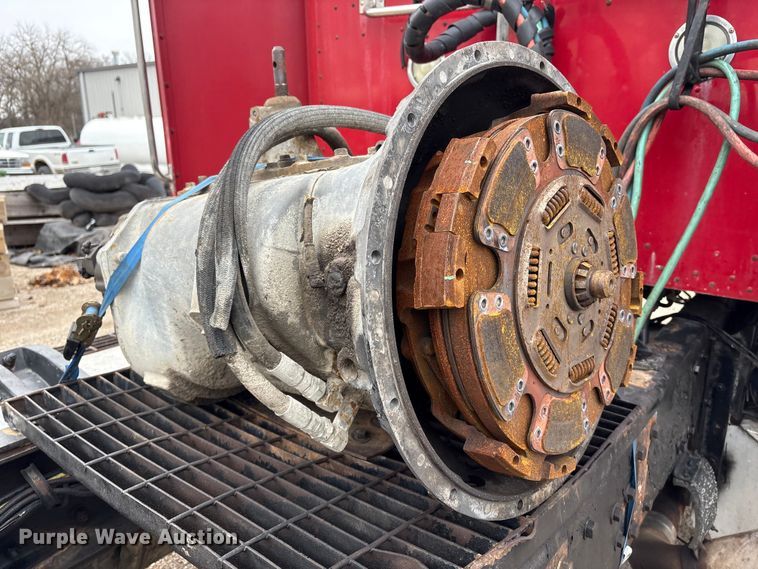 image for item FG2721 2002 Peterbilt 357 semi truck