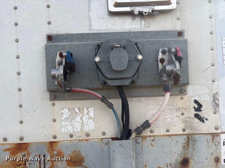 image for item FI0147 1998 Pine dry van trailer