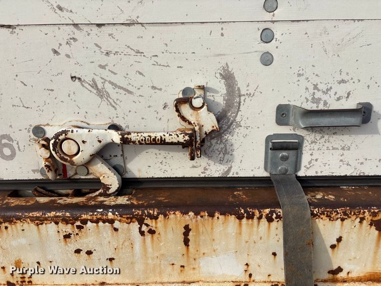 image for item FI0147 1998 Pine dry van trailer