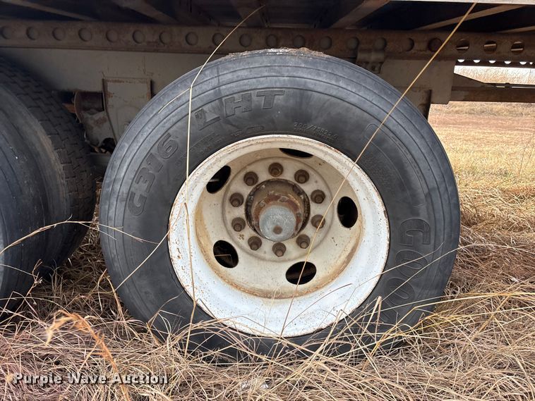 image for item FI0147 1998 Pine dry van trailer