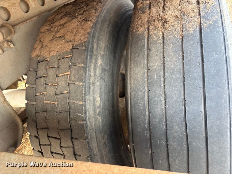 image for item FI0147 1998 Pine dry van trailer