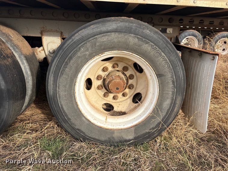 image for item FI0147 1998 Pine dry van trailer