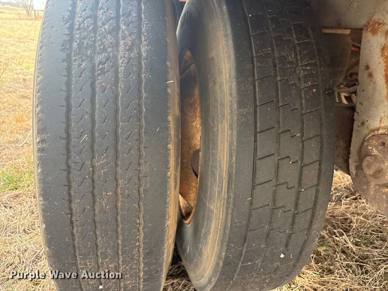 image for item FI0148 1997 Great Dane dry van trailer