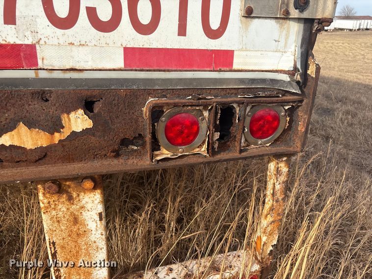 image for item FI0149 2007 Wabash dry van trailer