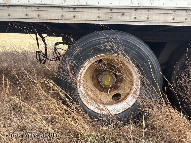image for item FI0149 2007 Wabash dry van trailer