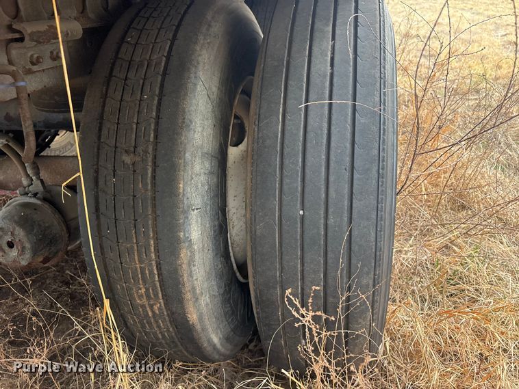 image for item FI0149 2007 Wabash dry van trailer