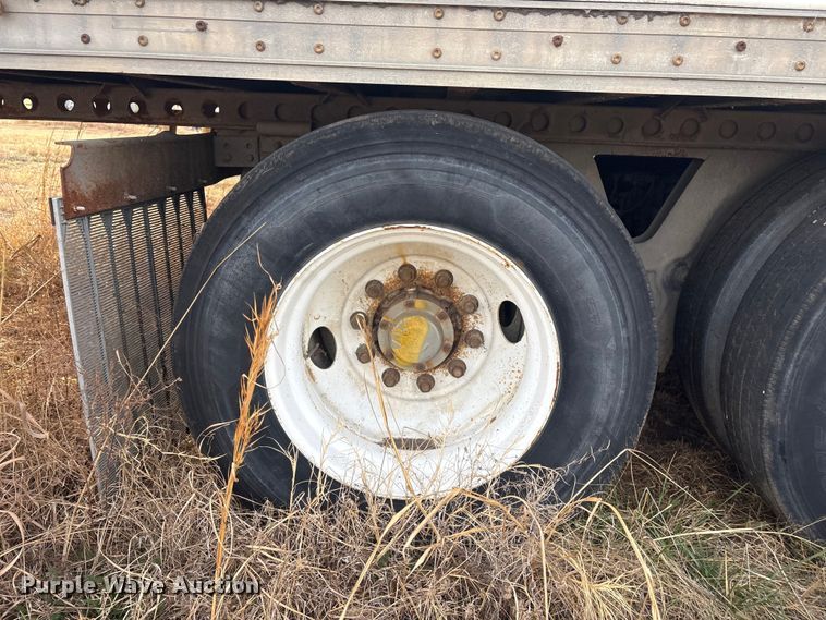 image for item FI0149 2007 Wabash dry van trailer