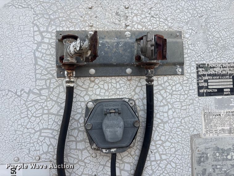 image for item FI0150 1996 Wabash dry van trailer