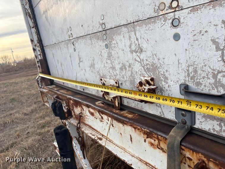 image for item FI0151 1999 Great Dane dry van trailer