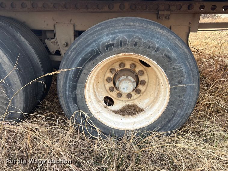 image for item FI0151 1999 Great Dane dry van trailer