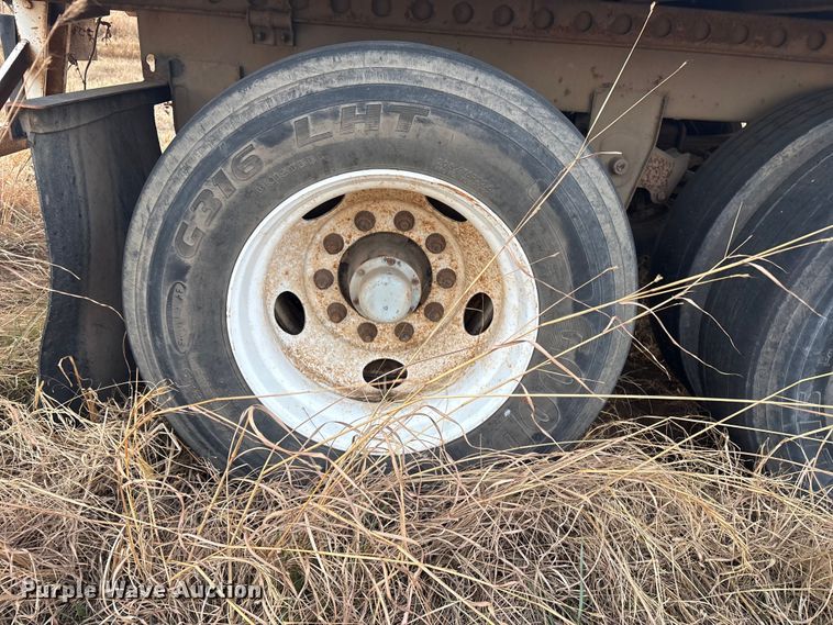 image for item FI0151 1999 Great Dane dry van trailer