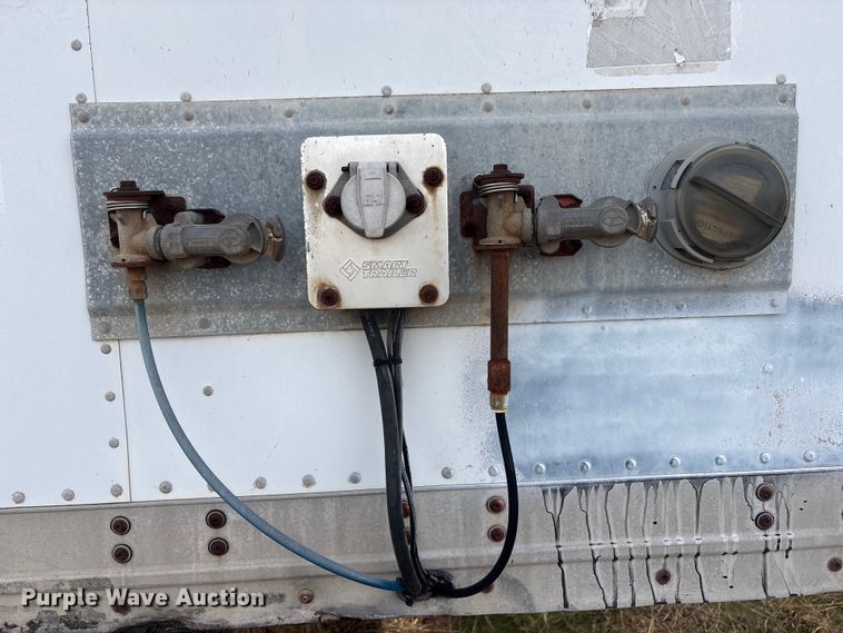 image for item FI0152 2003 Wabash dry van trailer