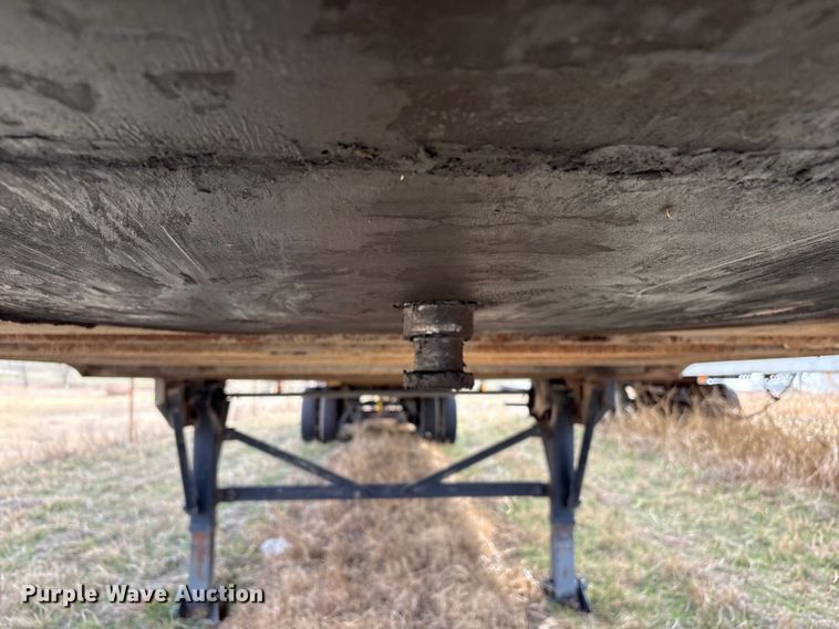 image for item FI0152 2003 Wabash dry van trailer