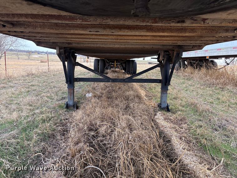 image for item FI0152 2003 Wabash dry van trailer