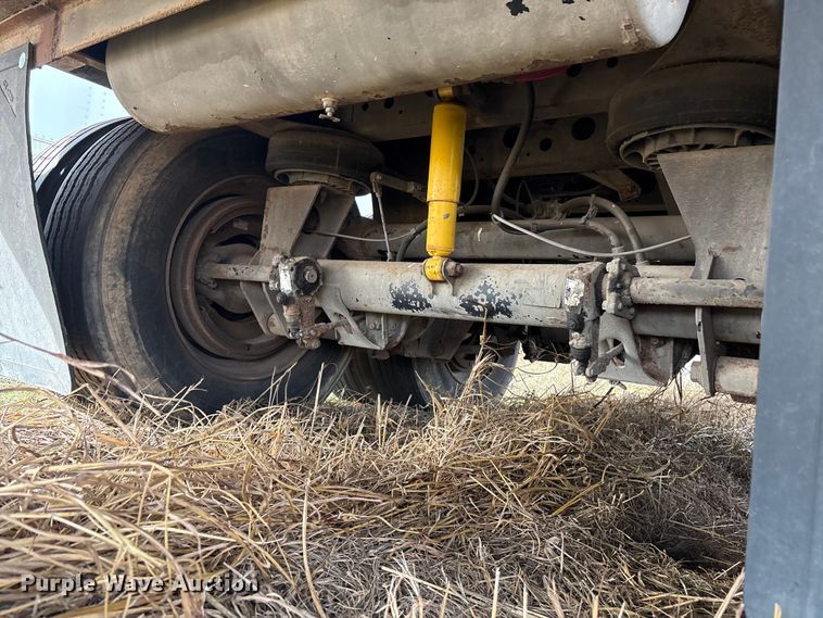 image for item FI0152 2003 Wabash dry van trailer