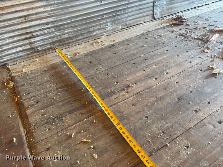 image for item FI0152 2003 Wabash dry van trailer