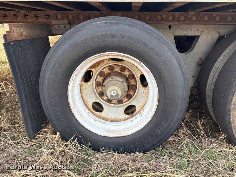 image for item FI0152 2003 Wabash dry van trailer