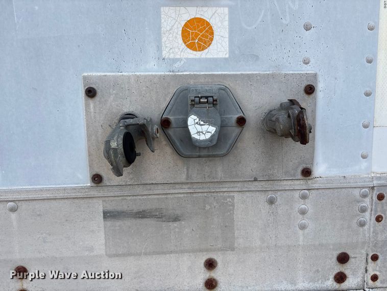 image for item FI0153 1999 Trailmobile Dry Van Trailer