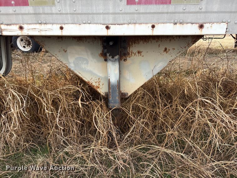 image for item FI0153 1999 Trailmobile Dry Van Trailer