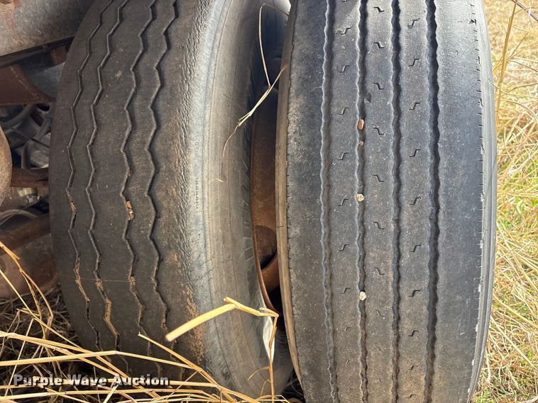 image for item FI0153 1999 Trailmobile Dry Van Trailer