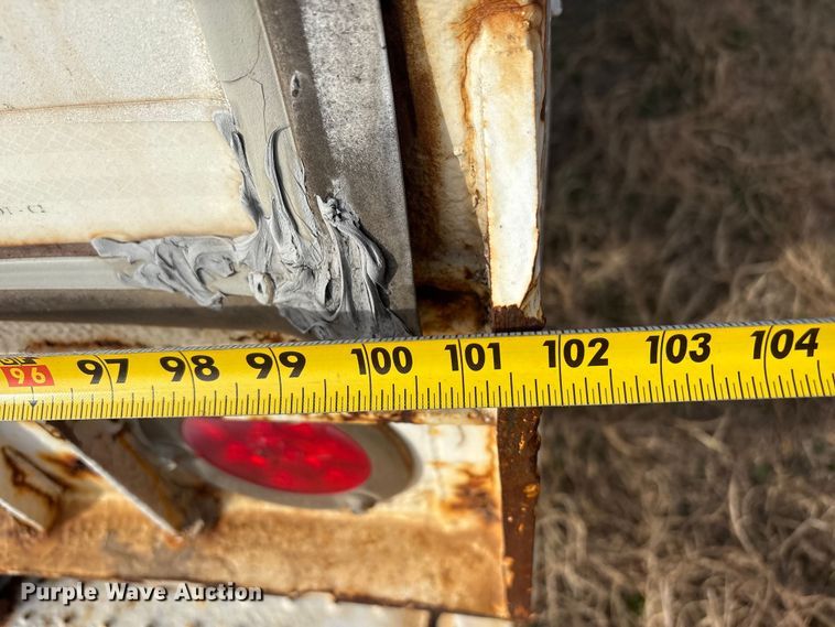 image for item FI0154 2006 Wabash dry van trailer