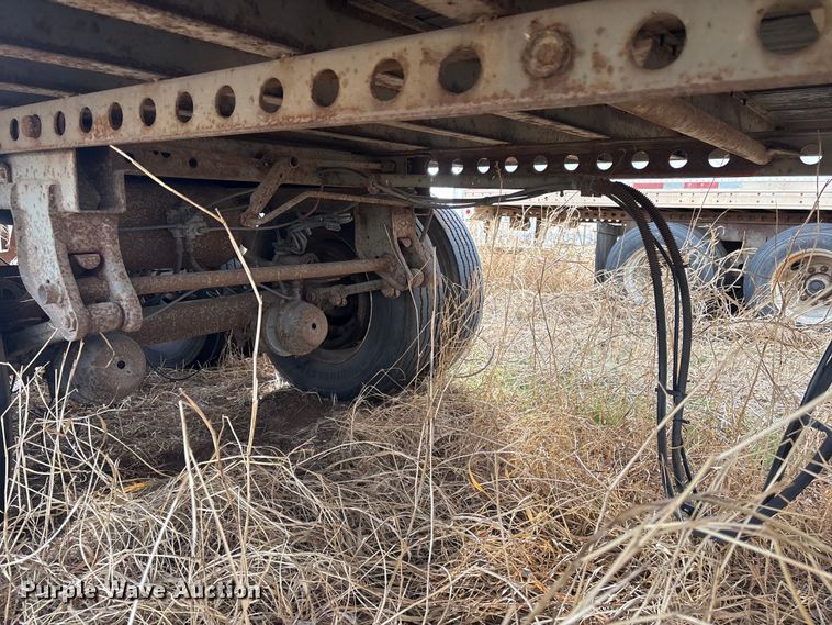 image for item FI0155 1998 Fruehauf dry van trailer