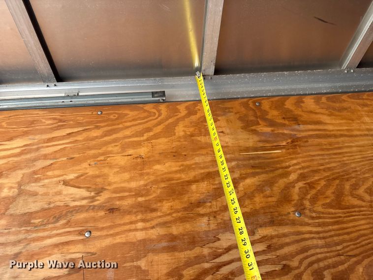 image for item FI0155 1998 Fruehauf dry van trailer