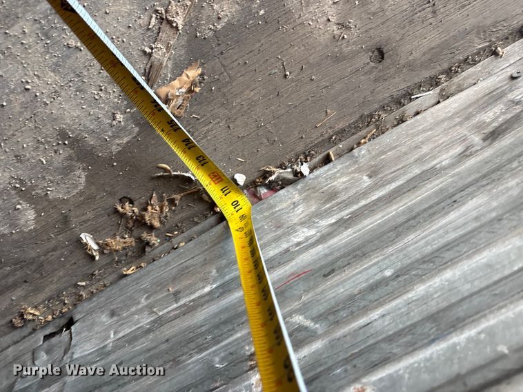 image for item FI0155 1998 Fruehauf dry van trailer