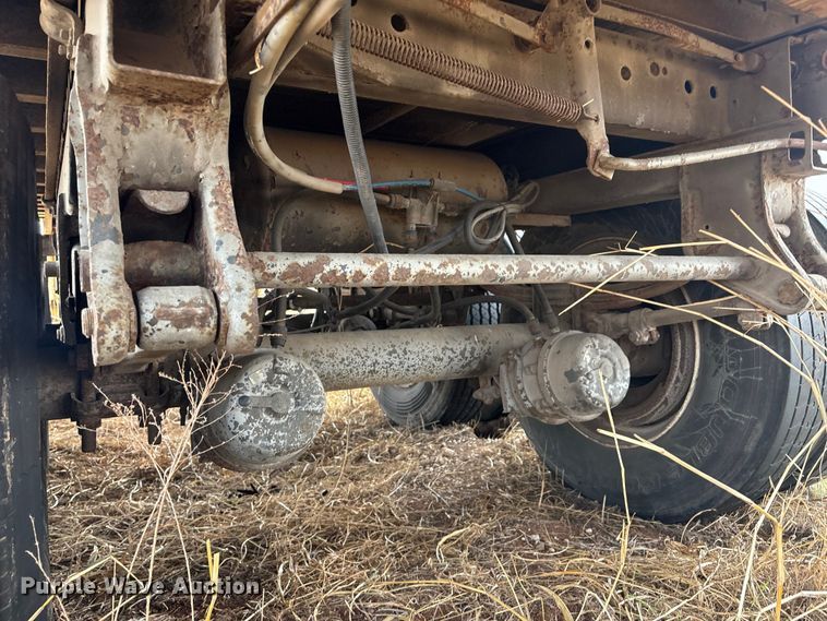 image for item FI0157 1999 Monon MP3-32-ST-48W dry van trailer