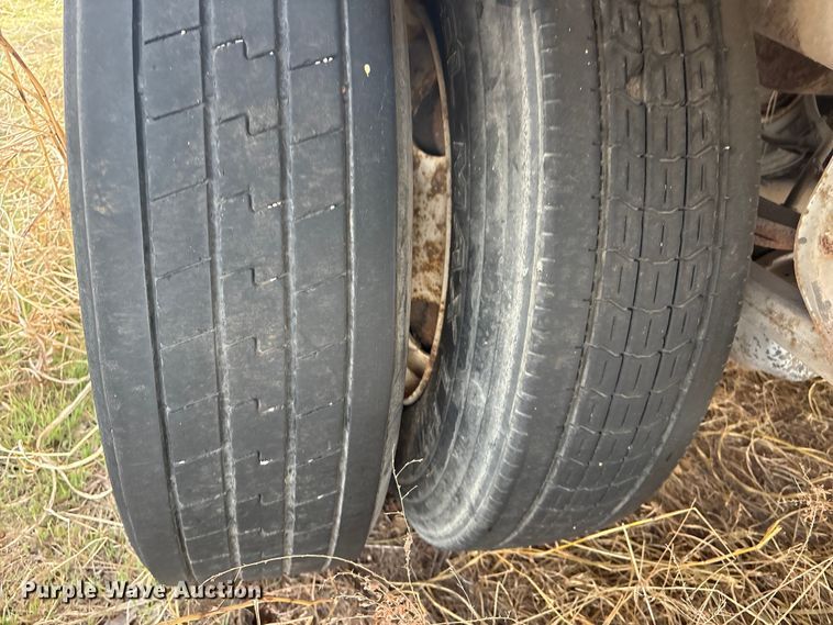 image for item FI0157 1999 Monon MP3-32-ST-48W dry van trailer