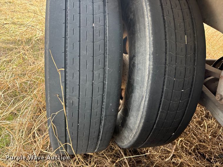 image for item FI0157 1999 Monon MP3-32-ST-48W dry van trailer