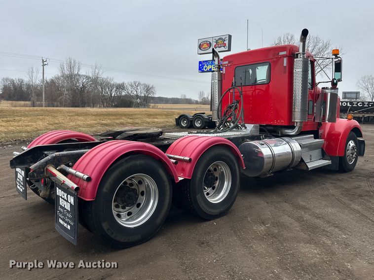 image for item FK1716 2003 Kenworth W900 semi truck
